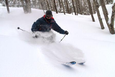 CONDITIONS DE SKI - Le Massif de Charlevoix repousse sa date de fermeture!